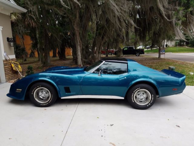 1971 Red Chevrolet Corvette T - TOP