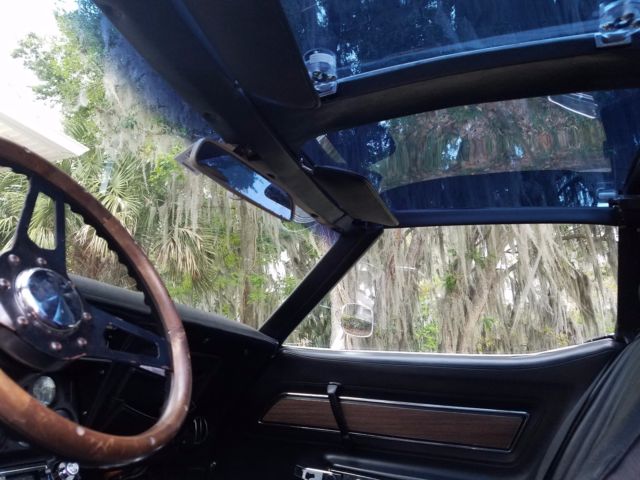 1971 Red Chevrolet Corvette T - TOP