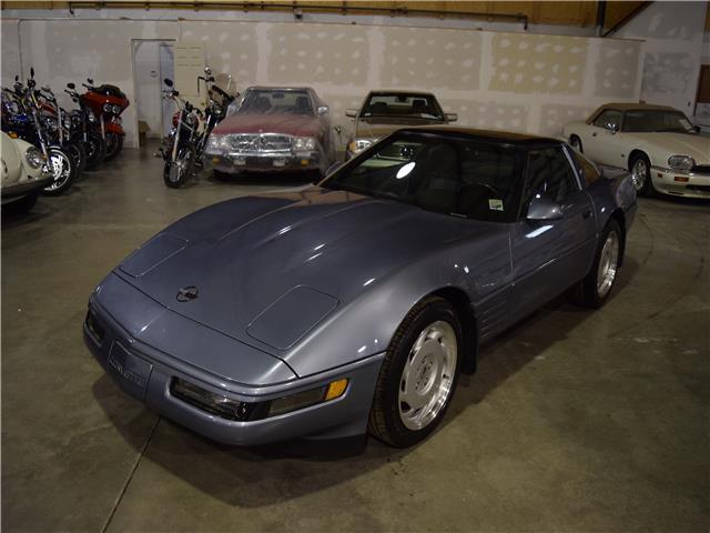 1991 Blue Chevrolet Corvette --