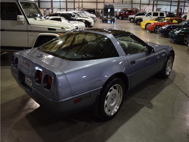 1991 Blue Chevrolet Corvette --