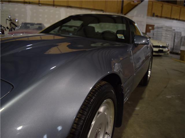 1991 Blue Chevrolet Corvette --