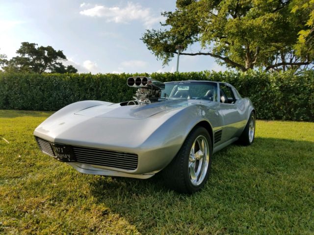 1971 Silver Chevrolet Corvette Coupe