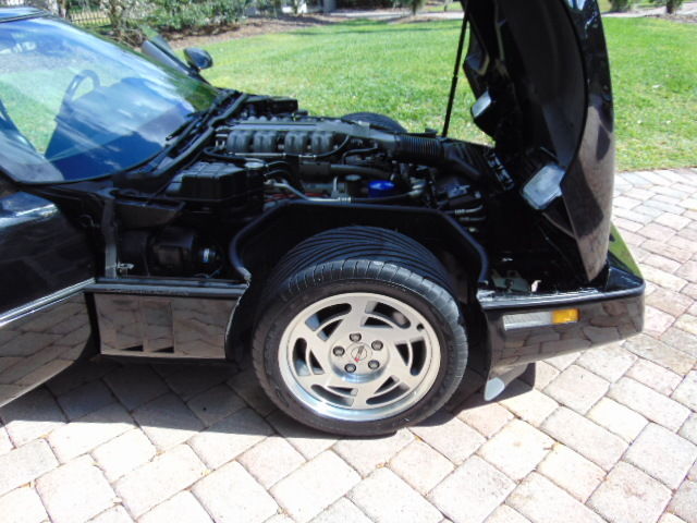 1990 Black Chevrolet Corvette Coupe