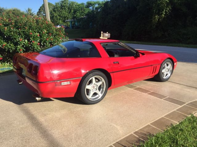 1991 Burgundy Chevrolet Corvette Coupe