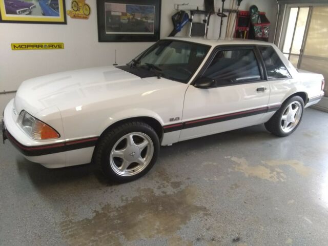 1988 White Ford Mustang Coupe