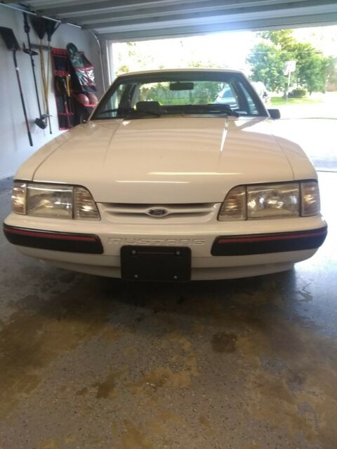 1988 White Ford Mustang Coupe