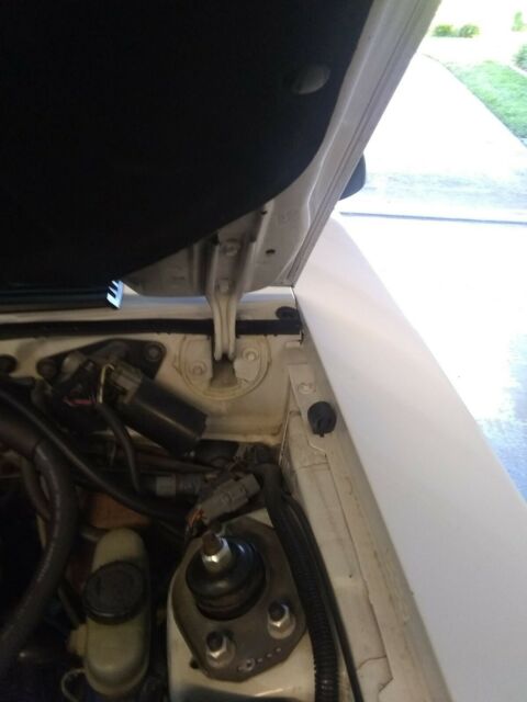 1988 White Ford Mustang Coupe