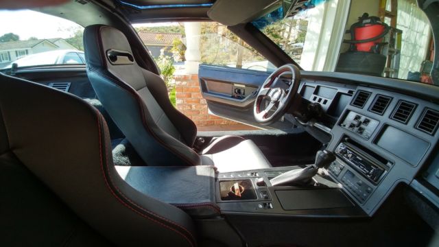 1989 White Chevrolet Corvette Coupe