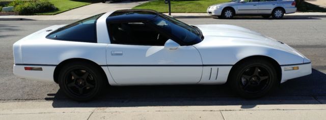 1989 White Chevrolet Corvette Coupe