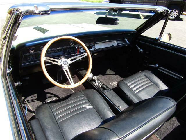 1967 Creme Chevrolet Chevelle --