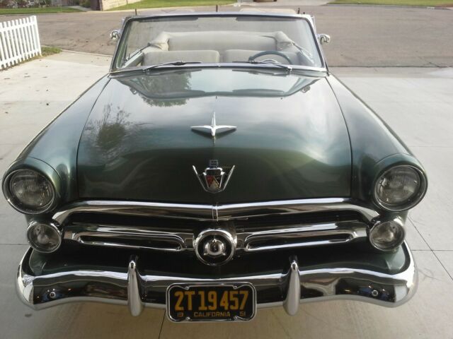 1952 Green Ford Sunliner Convertible