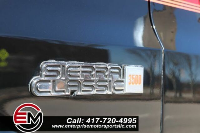 1988 RED/BLACK GMC Sierra 3500 Crew Pickup