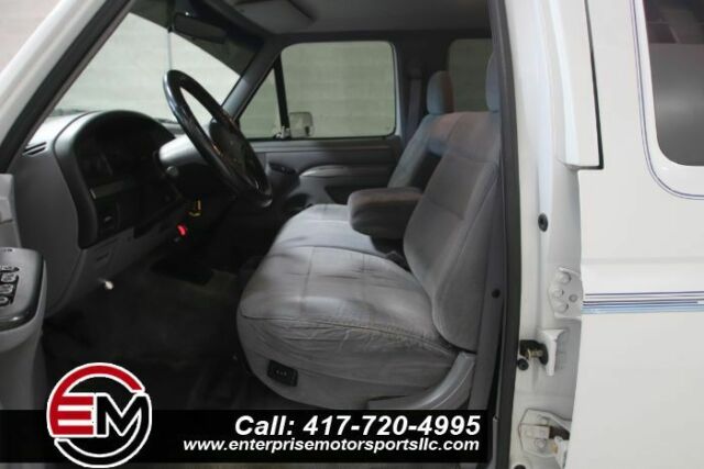 1994 White Ford F-350 Crew Pickup