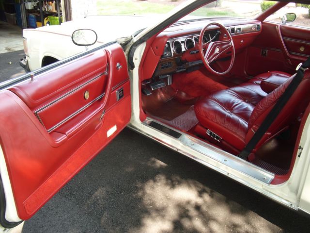 1979 White Chrysler Cordoba Coupe