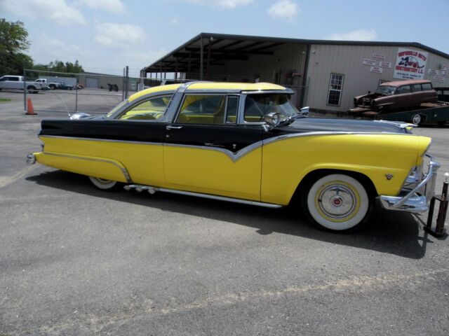 1955 Black/yellow Ford Fairlane Coupe