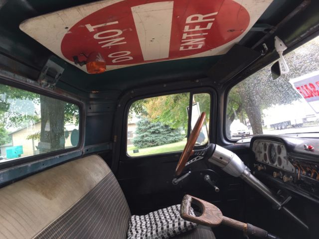 1960 Custom Ford F-100 Pickup (Truck)