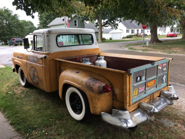 1960 Custom Ford F-100 Pickup (Truck)