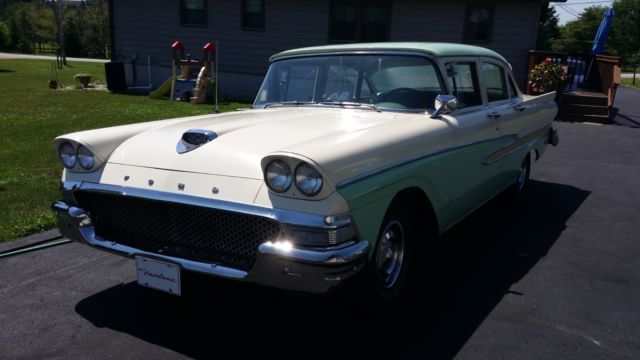 1957 Ford Fairlane