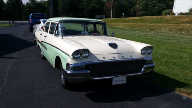 1957 Ford Fairlane