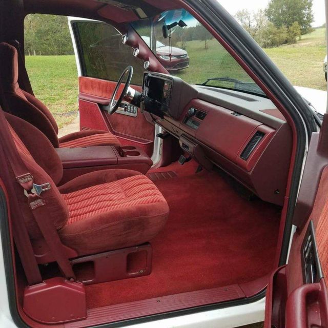 1990 White Chevrolet Silverado 1500 Standard Cab Pickup