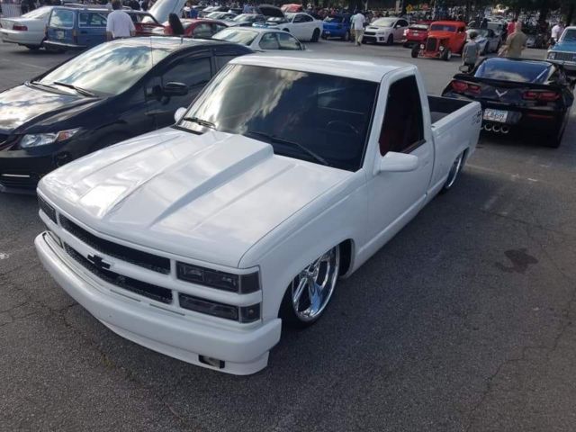 1990 White Chevrolet Silverado 1500 Standard Cab Pickup