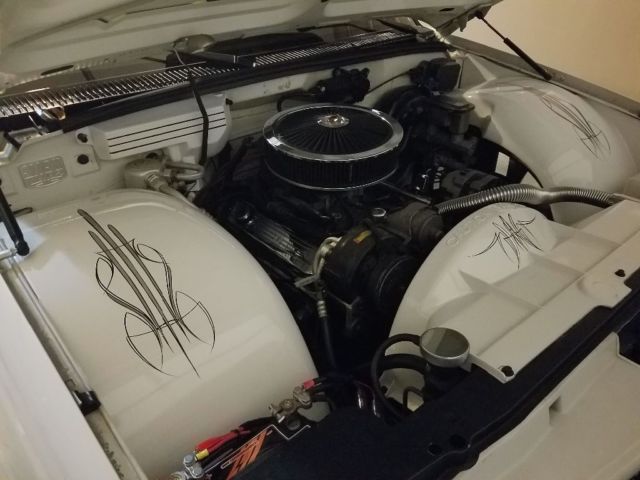 1990 White Chevrolet Silverado 1500 Standard Cab Pickup