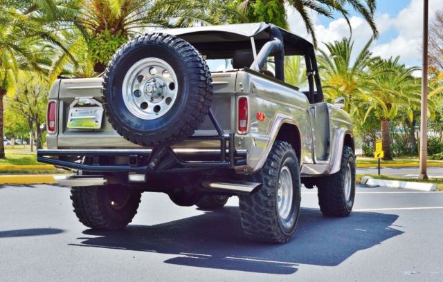 1972 Green Ford Bronco Pickup Truck