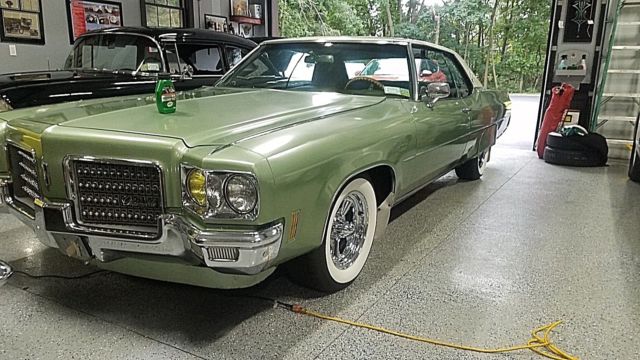 1971 Oldsmobile Ninety-Eight