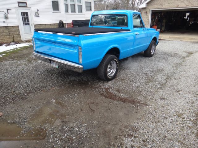 1970 Blue Chevrolet C-10 Standard Cab Pickup