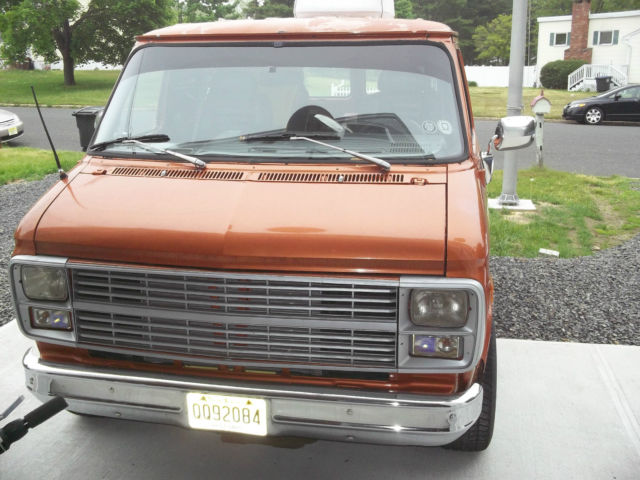 1985 Orange Chevrolet G10