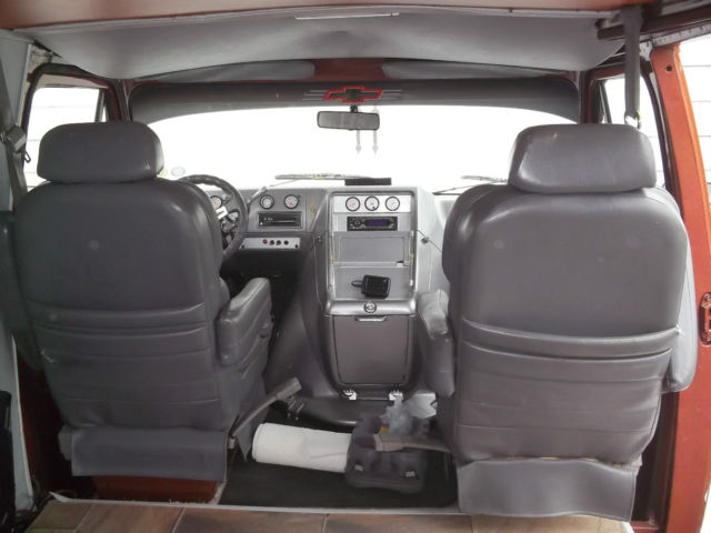 1985 Orange Chevrolet G10