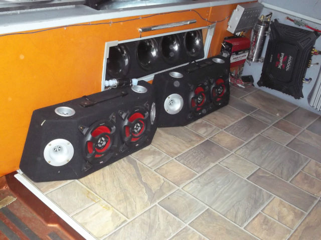 1985 Orange Chevrolet G10