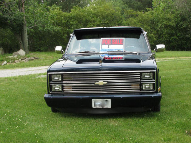 1983 Black Sapphire Metallic with Blue Pearl Chevrolet Silverado 1500 8 foot bed