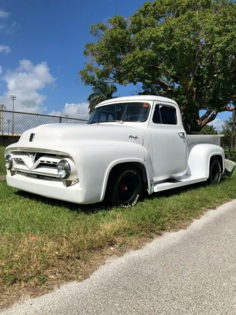 1953 White Ford F-100