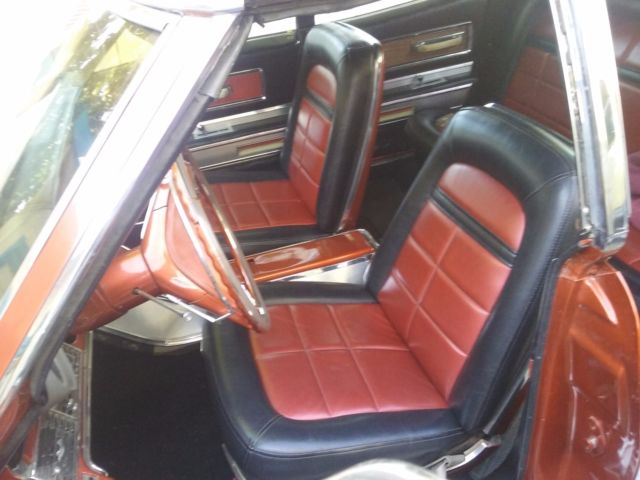 1967 SUNSET ORANGE Ford Thunderbird Coupe