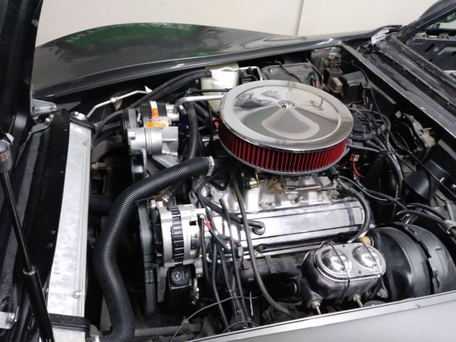 1977 Gray Chevrolet Corvette Coupe