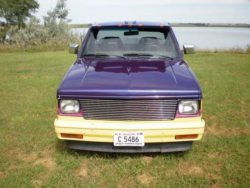 1985 Red Chevrolet S-10 Pickup Truck