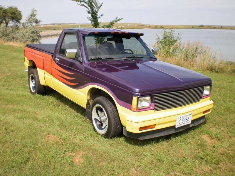 1985 Red Chevrolet S-10 Pickup Truck