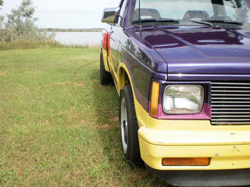 1985 Red Chevrolet S-10 Pickup Truck