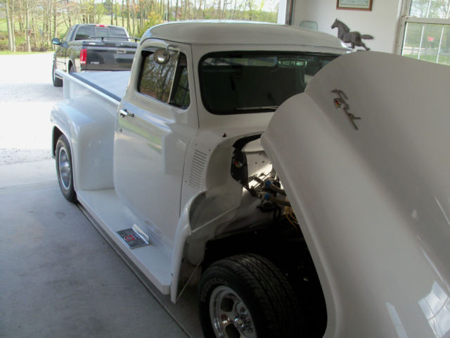 1953 White Ford F-100