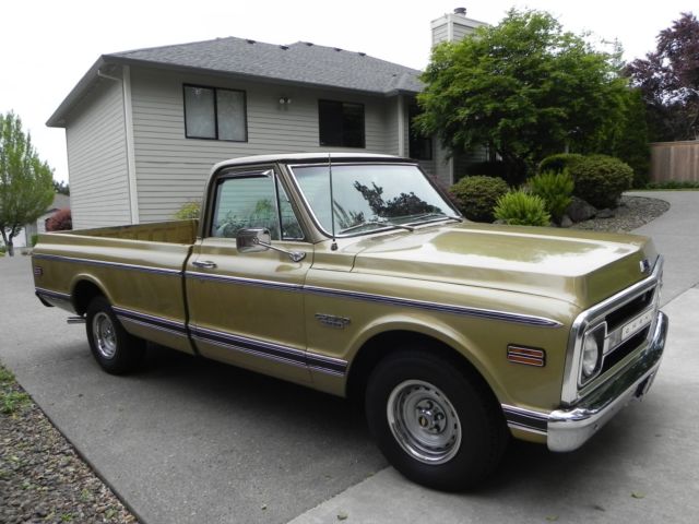 1970 Gold Chevrolet C-10 Pickup (Truck)