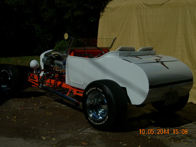 1923 white Ford Model T Convertible