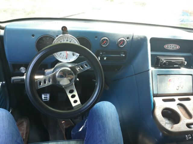 1985 Blue Chevrolet G20 Van Cargo van