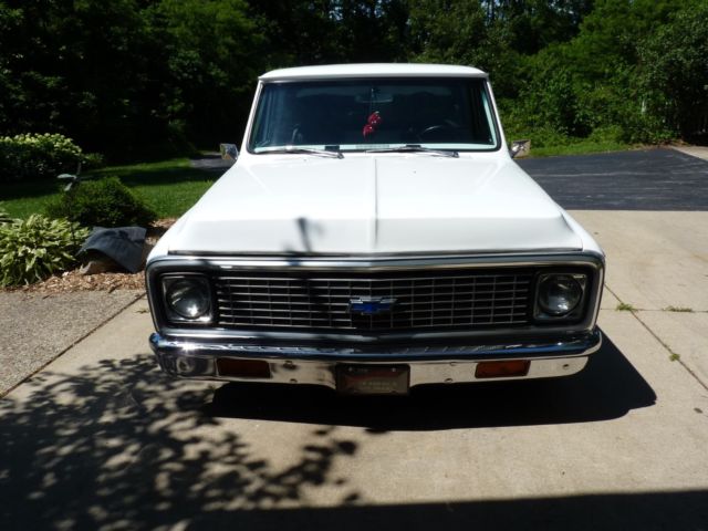 1972 White Chevrolet C-10