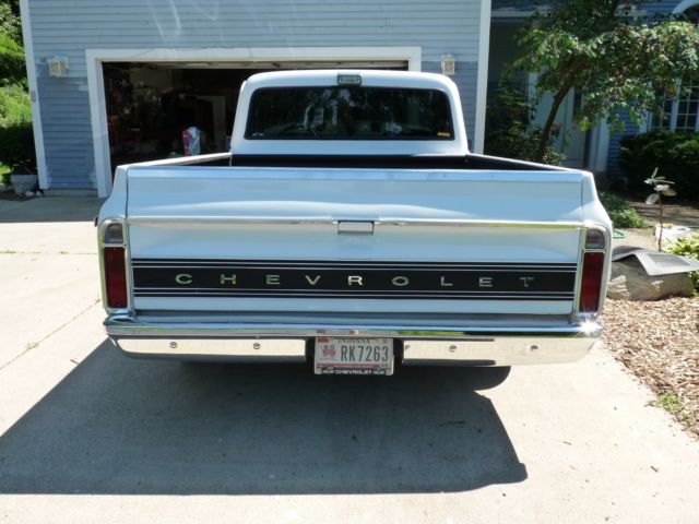 1972 White Chevrolet C-10