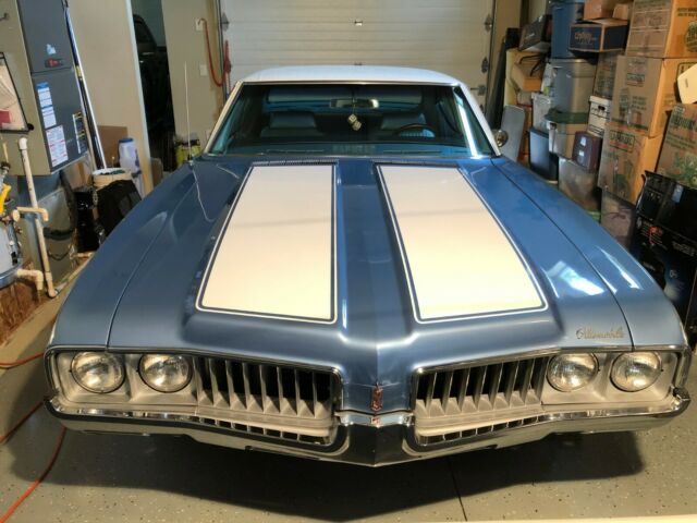 1968 Blue Oldsmobile Cutlass Coupe