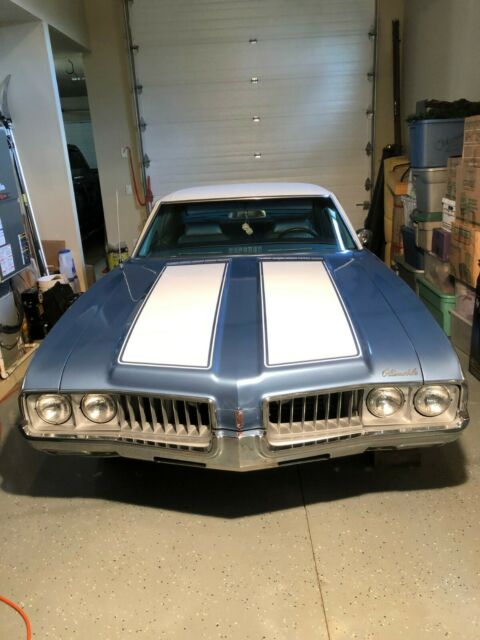 1968 Blue Oldsmobile Cutlass Coupe
