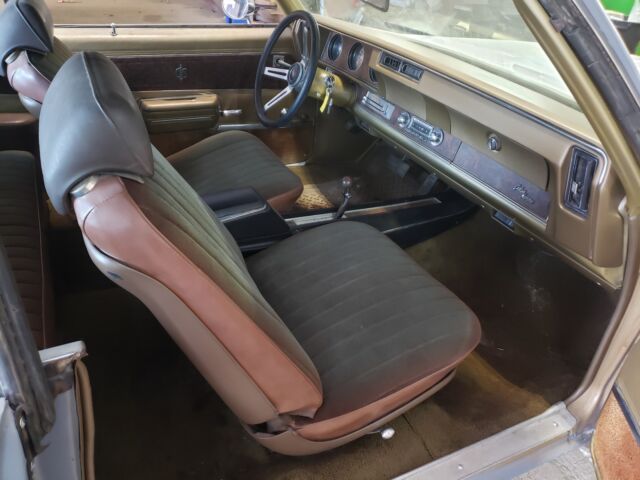 1970 Blue Oldsmobile Cutlass Coupe