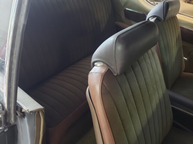 1970 Blue Oldsmobile Cutlass Coupe