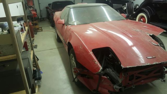 1990 RED Chevrolet Corvette Coupe